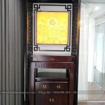 Bàn thờ kết hợp với vách ngăn và tranh trúc chỉ cho không gian thờ thự trang trọng