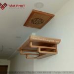 Bàn thờ treo tường mẫu TT2005 được các gia đình ở chung cư lựa chọn