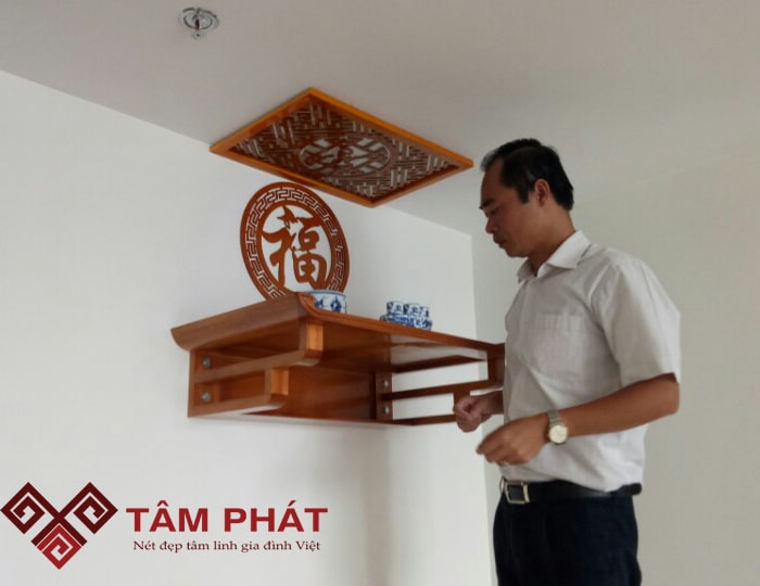 Bàn thờ treo tường gỗ Mít mẫu TTM2025