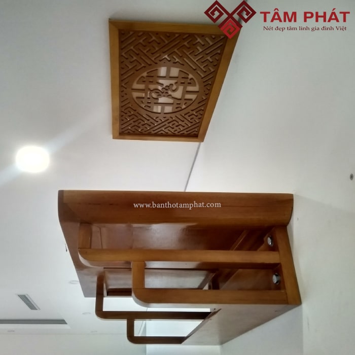 Bàn thờ treo tường gỗ Mít mẫu TTM2025