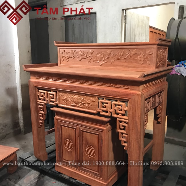Bàn thờ 2 cấp gỗ Hương đang để mộc
