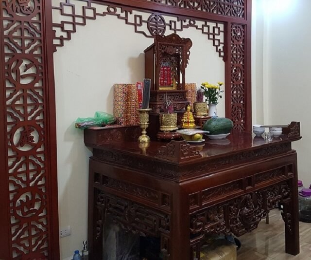 Có nên dùng lại bàn thờ cũ?