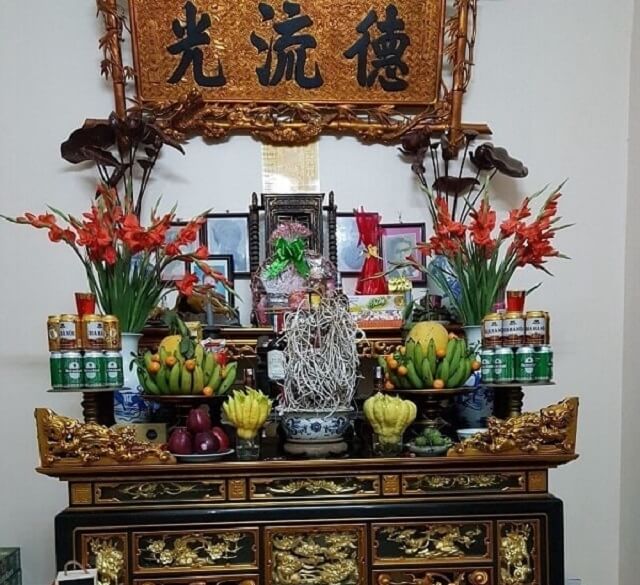 Cách cắm hoa lay ơn để bàn thờ
