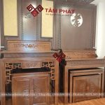 Phòng thờ sử dụng 2 bàn thờ Phật và thờ gia tiên