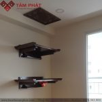 2 bàn thờ treo phân cấp kết hợp thờ Phật và thờ thần linh