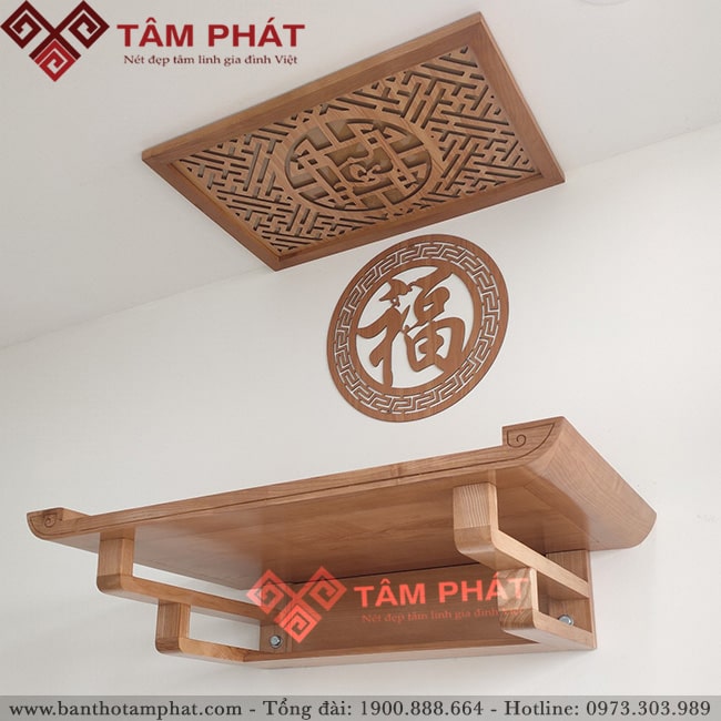 Từng đường nét bàn thờ được hoàn thiện rất kỹ