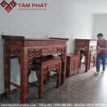 Phòng thờ sử dụng 2 bàn thờ Phật và thờ gia tiên