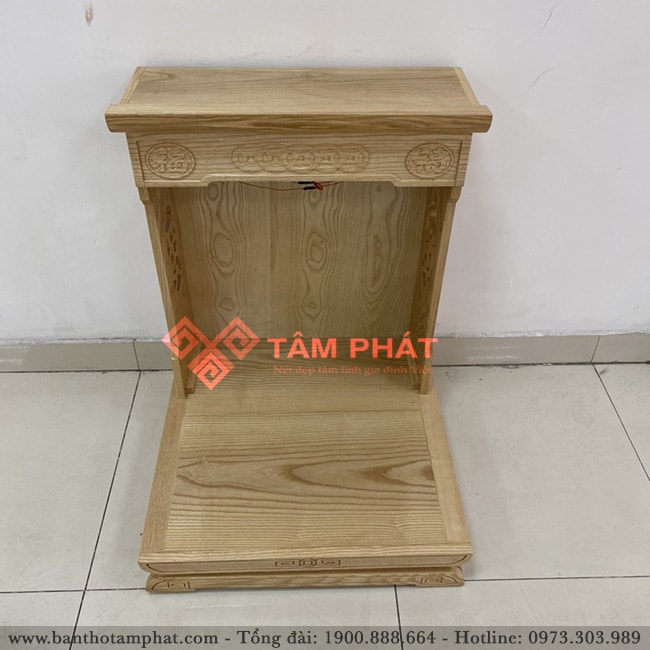 Bàn thờ Thần Tài hiện đại màu sáng sồi