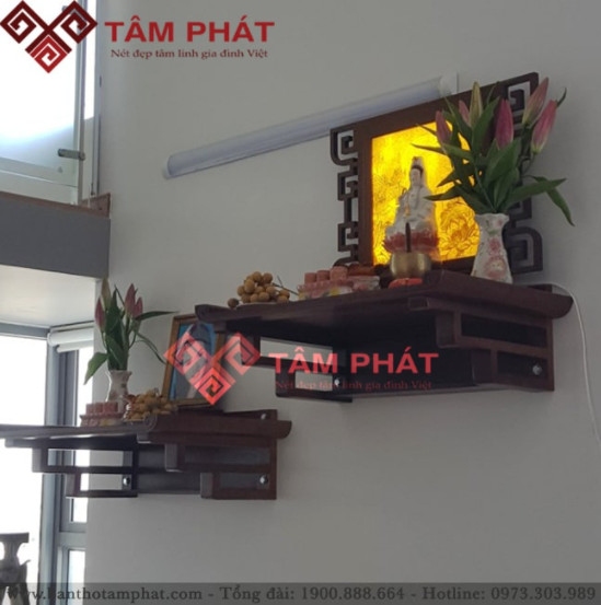 Nhân viên lắp đặt bàn thờ Tâm Phát rất chuyên nghiệp