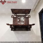 Bàn thờ treo tường sẽ đẹp hơn nếu có thêm ốp trang trí