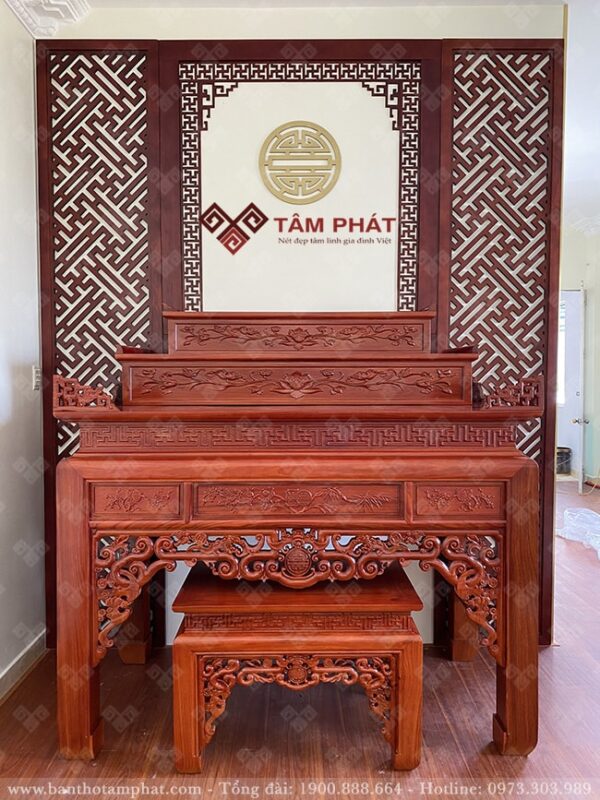 Bàn thờ gỗ Hương Đá trang trí đơn giản