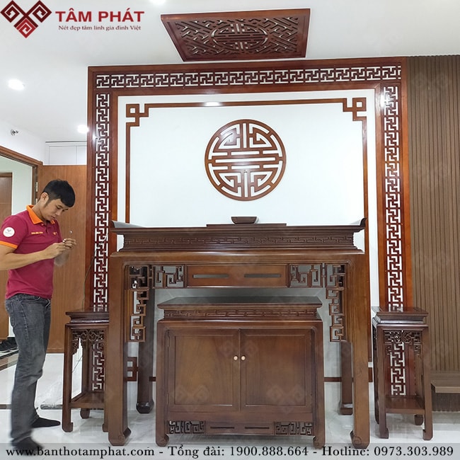 Bàn thờ gỗ Gụ Lào BT-1108 Tâm Phát
