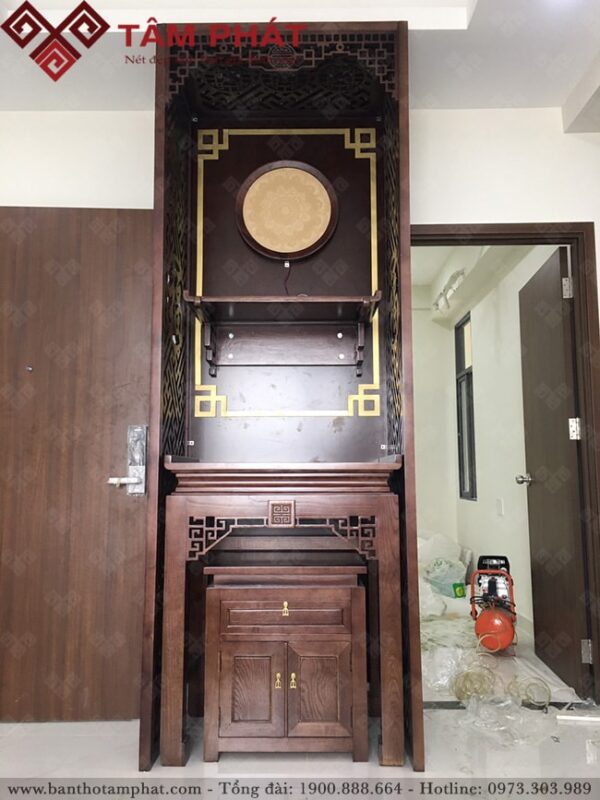 Có thể thay thế bàn dưới bằng tủ nhỏ tiện lợi