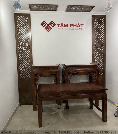 Bàn thờ được lắp đặt chuyên nghiệp