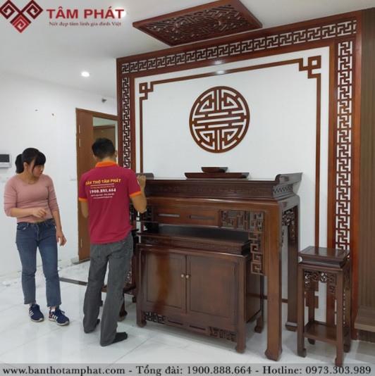 Lắp đặt bàn thờ theo yêu cầu của khách hàng Lắp đặt bàn thờ theo yêu cầu của khách hàng