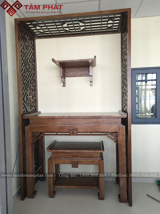 Bàn thờ Phật và gia tiên mẫu BT-1085 Kết hợp với vách ngăn phòng thờ Bàn thờ Phật và gia tiên mẫu BT-1085 Kết hợp với vách ngăn phòng thờ