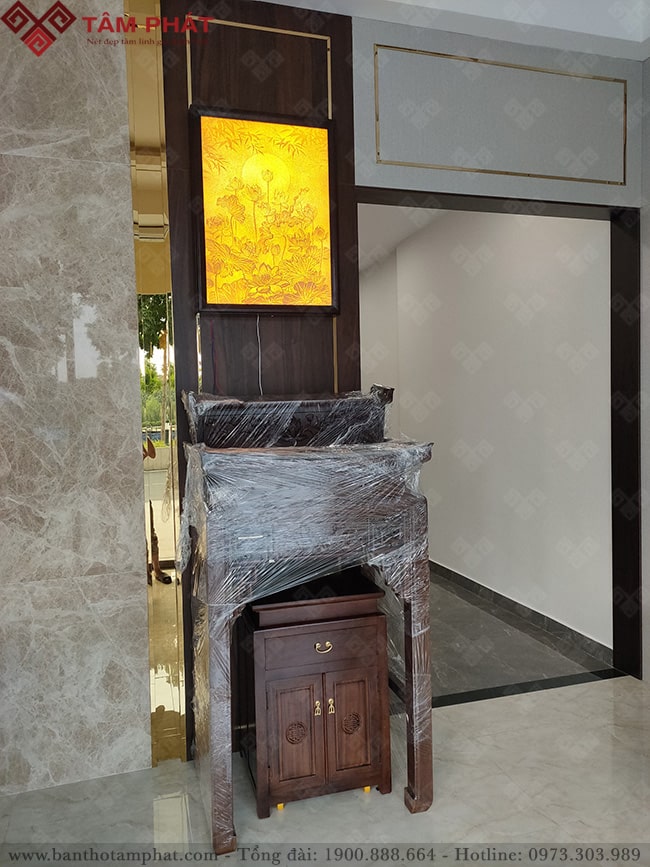 Tranh dọc cho bàn thờ nhỏ