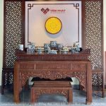 Mẫu phòng thờ đơn giản nhưng không kém phần trang nghiêm