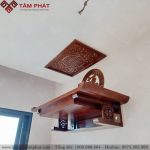 Bàn thờ có ngắn kéo màu nâu hợp với nội nội thất nhiều căn hộ