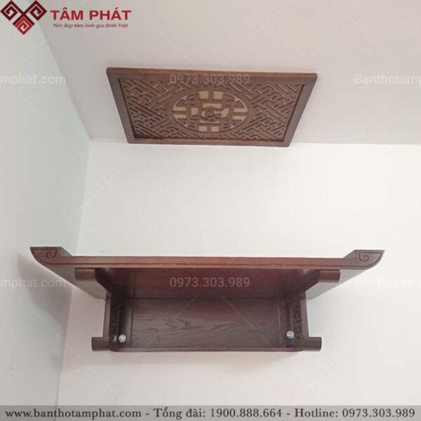 Mẫu bàn thờ treo TT2037 được sơn màu óc chó nâu
