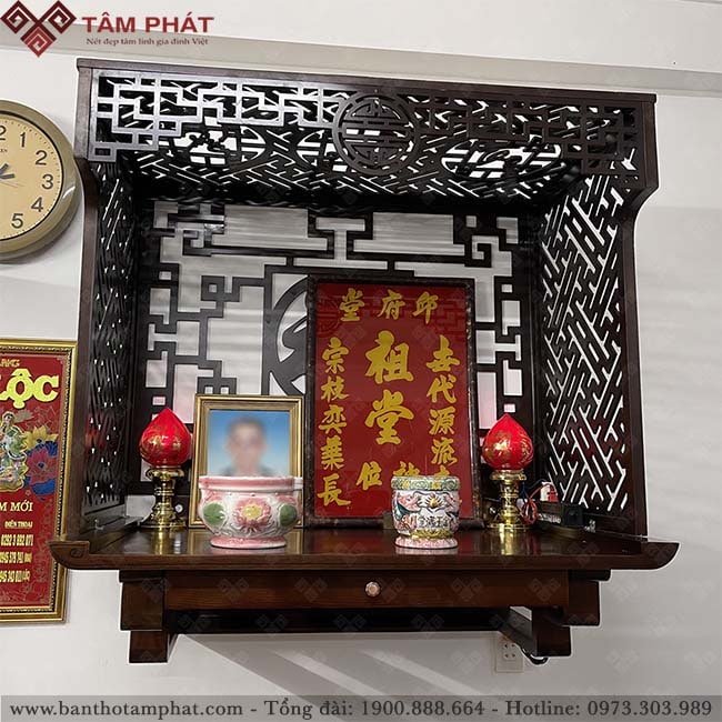 mẫu vách ngăn phòng thờ treo tường