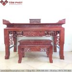 Bàn thờ mang thế chân quỳ rất vững chắc