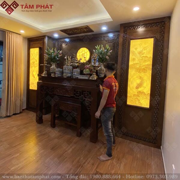 Tranh trúc chỉ sen cá chép lắp đặt cho phòng thờ