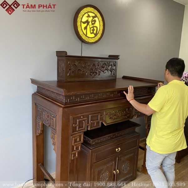 Đèn chữ Phúc trang trí bàn thờ để đất
