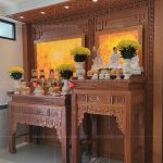 Không gian thờ Phật và Gia Tiên là bằng gỗ Gõ 100%
