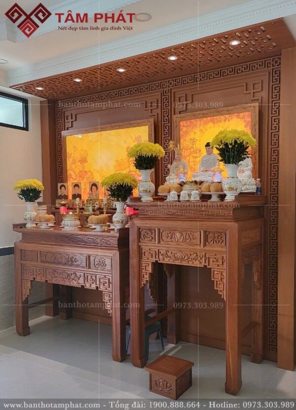 Không gian thờ Phật và Gia Tiên là bằng gỗ Gõ 100%
