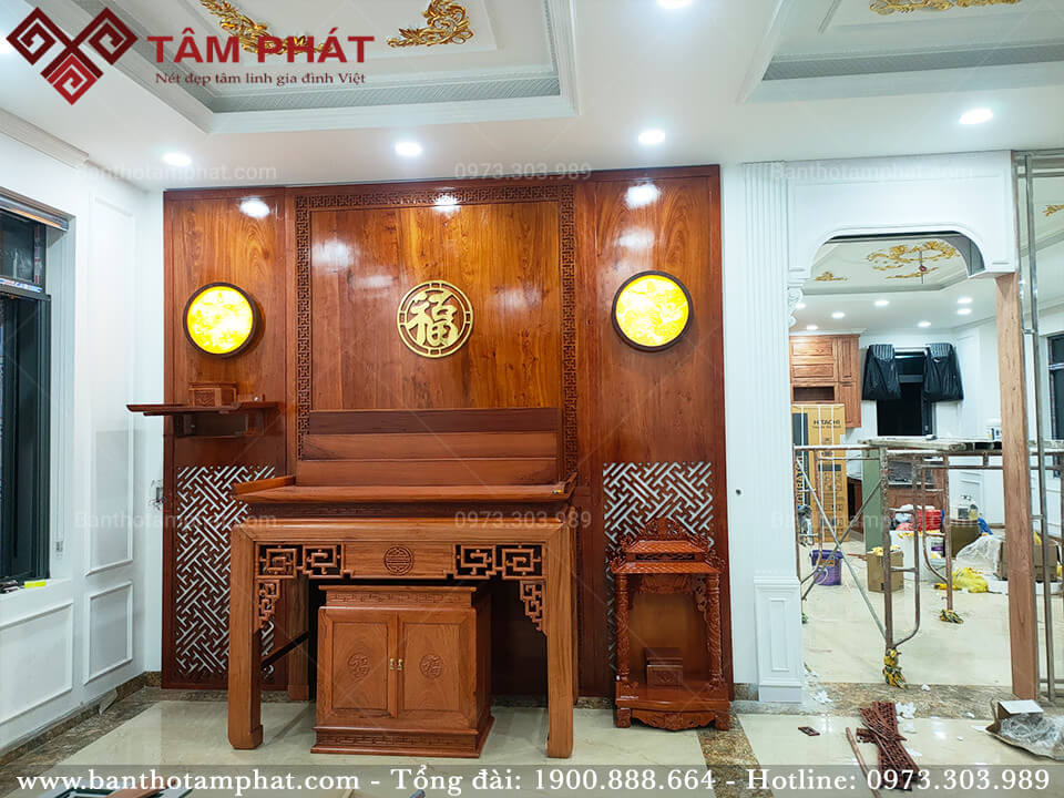 Combo Đồ Thờ Gỗ Gụ – Cổ Kính, Trầm Mặc Và Đậm Chất Gia Phong