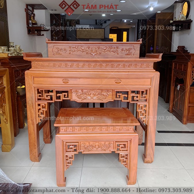 Bàn thờ gỗ Hương có ngăn kéo tiện dụng BT-1236