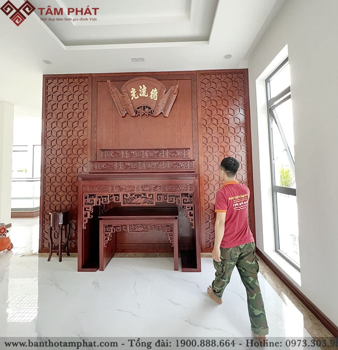 Mẫu phòng thờ Gia tiên sắc nét, tỉ mỉ trên từng hoa văn Mẫu phòng thờ Gia tiên sắc nét, tỉ mỉ trên từng hoa văn