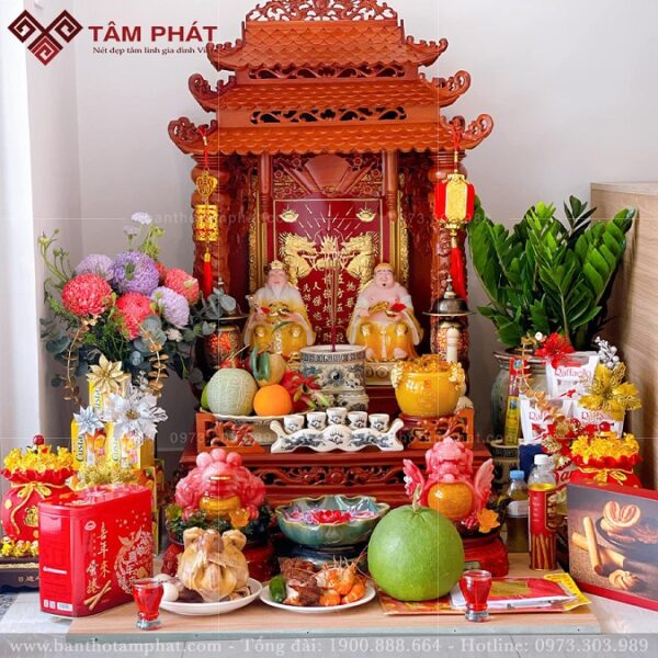 Bàn thờ Thần Tài Ông Địa sắp xếp đầy đủ