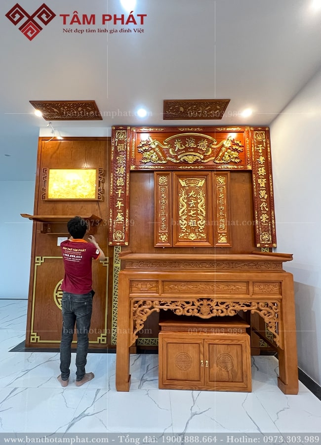 Quá trình thiết kế và thi công tỉ mỉ để có một phòng thờ ưng ý