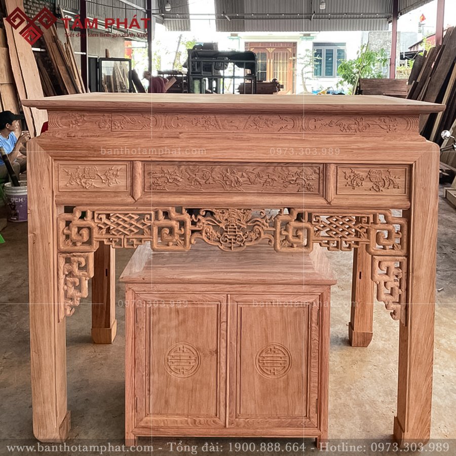 Bàn Thờ Gỗ Tự Nhiên – Nét Đẹp Thiêng Liêng Trong Văn Hóa Thờ Cúng Việt Bàn Thờ Gỗ Tự Nhiên – Nét Đẹp Thiêng Liêng Trong Văn Hóa Thờ Cúng Việt