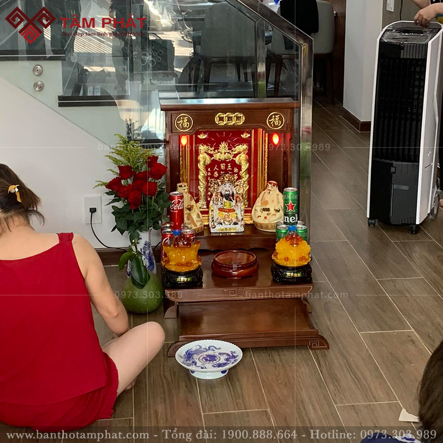 Thay bàn thờ mới khi cần thiết