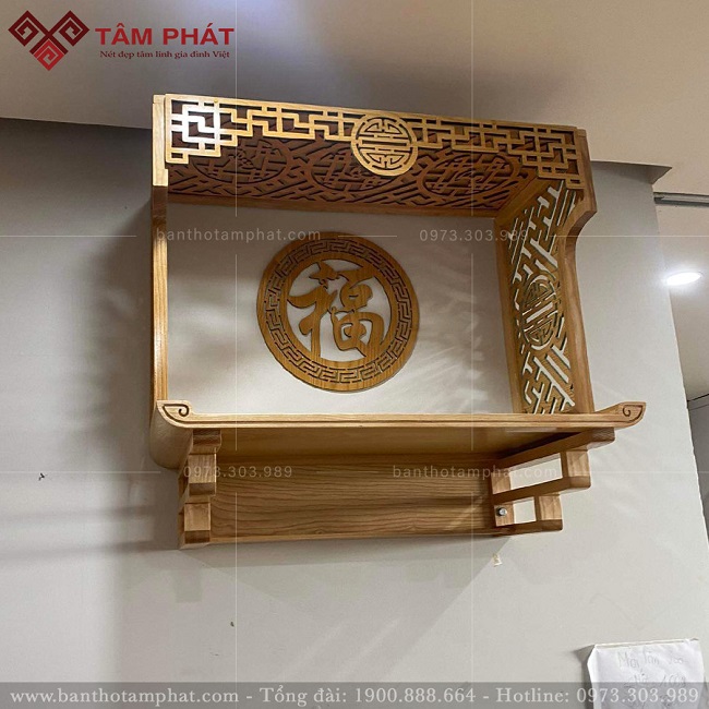 Mẫu vách ngăn bàn thờ treo tường đục chữ thọ Mẫu vách ngăn bàn thờ treo tường đục chữ thọ