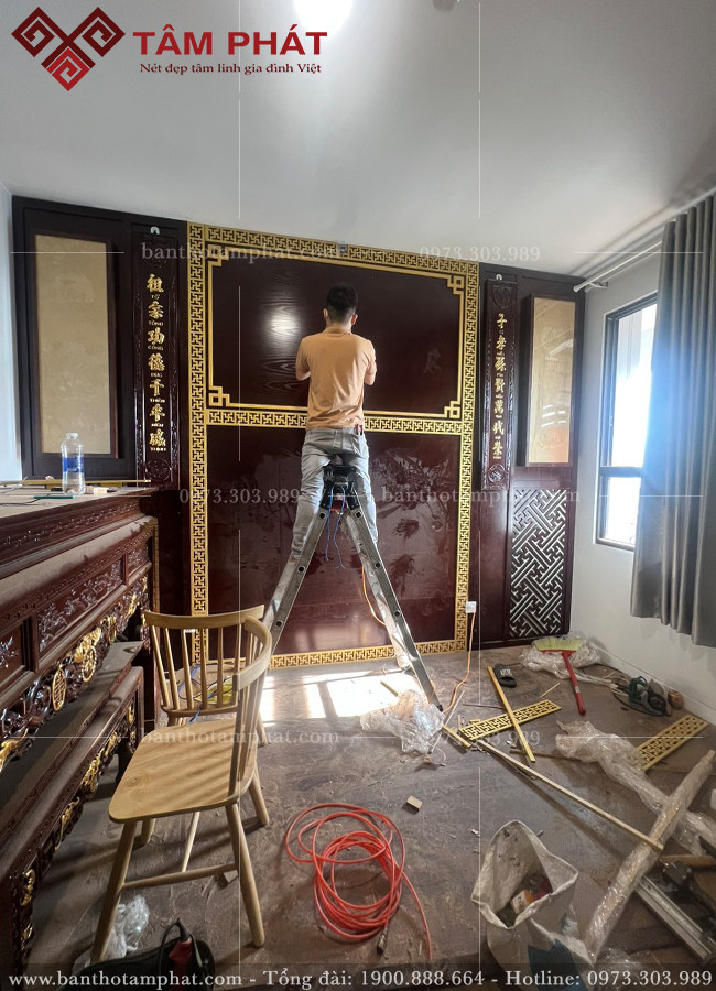 Quá trình thi công phòng thờ tại gia