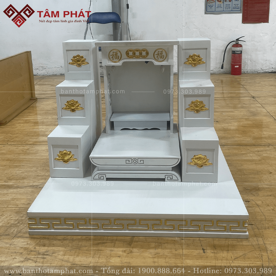 Bàn thờ Ông Địa màu trắng mẫu BTT-3319 2 Combo bàn thờ Ông Địa màu trăng có đế và tam cấp 2 bên
