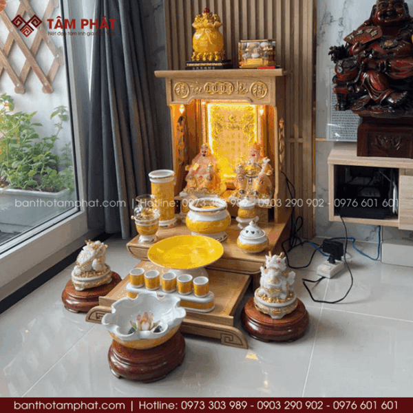Mẫu bàn thờ Thần Tài thiết kế cân đối