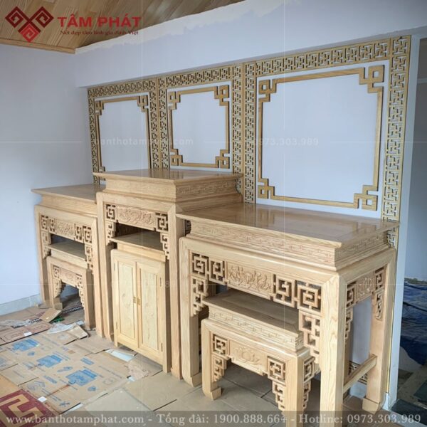 Bàn thờ BT-1250 màu sáng sồi tự nhiên tươi mới.