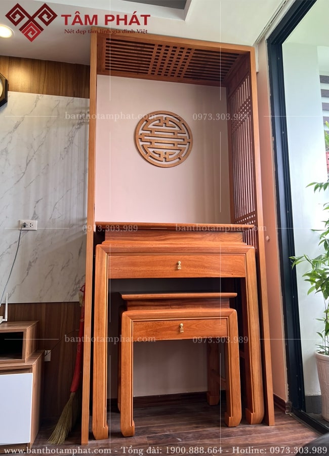 Phòng thờ chung cư hiện đại mẫu BT-1256.