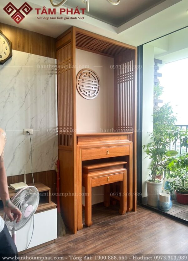 Mẫu phòng thờ BT-1256 sang trọng, hiện đại, chuẩn phong thủy.