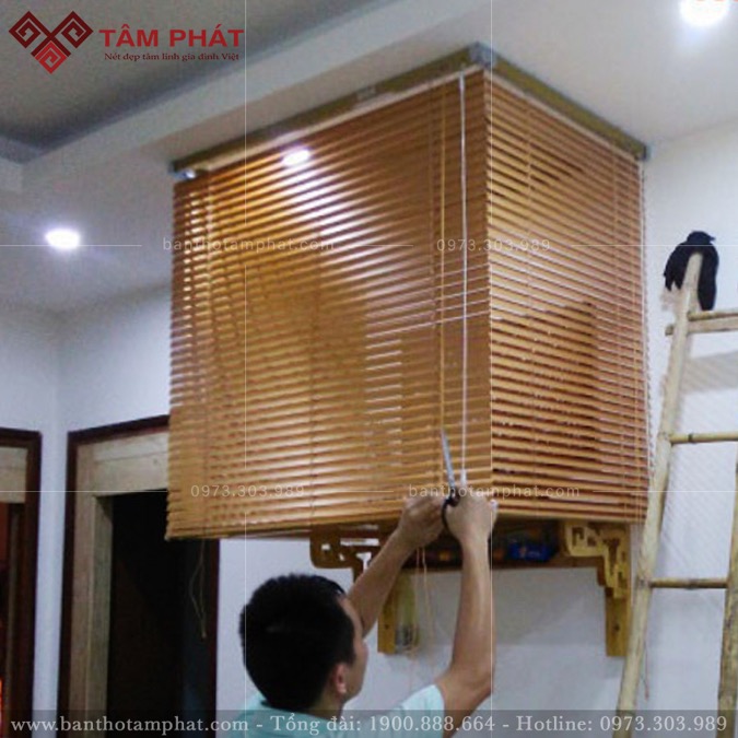 Mẫu rèm sáo gỗ che bàn thờ treo REM-0029