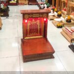 Bài vị đơn giản, hiện đại.