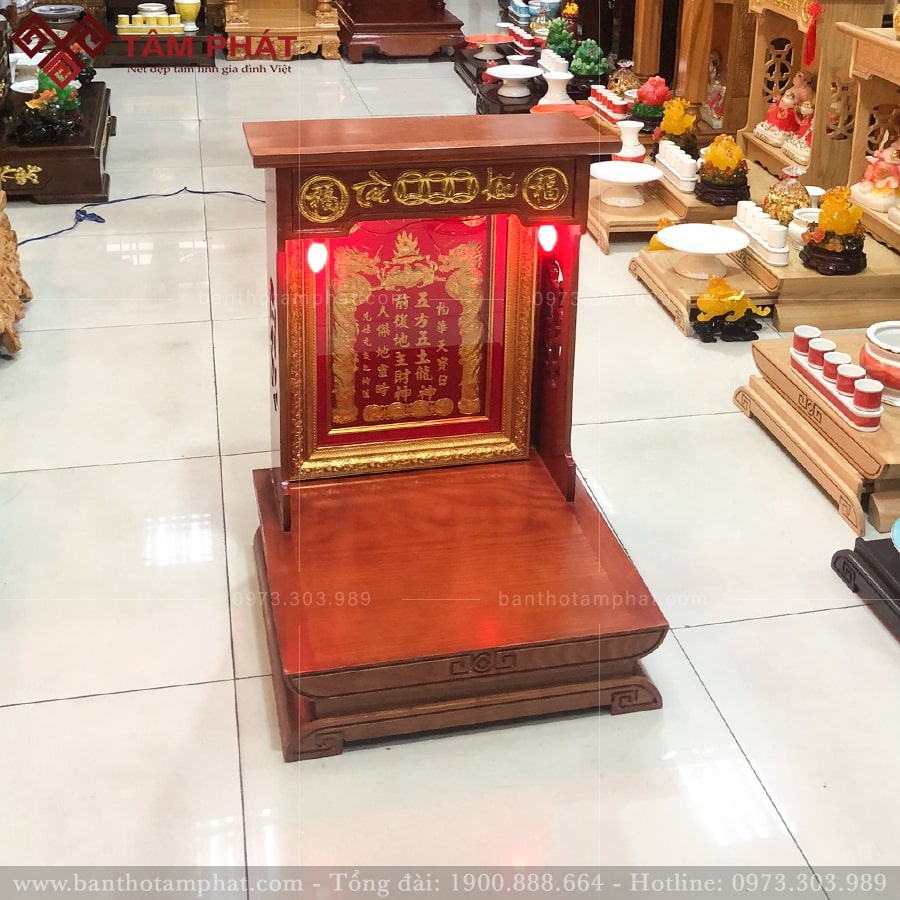 Bài vị đơn giản, hiện đại.