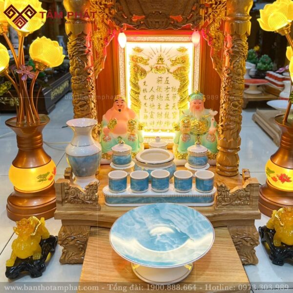 Bài vị hiện đại có đèn led tỏa sáng bên trong.