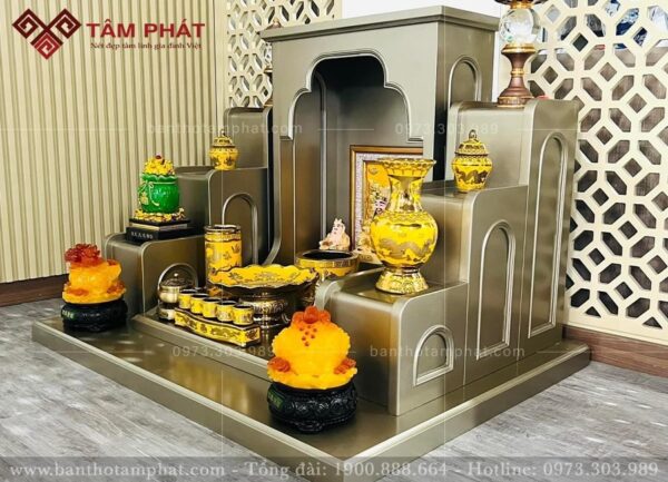 Trọn bộ bàn thờ đơn giản kèm đôn tam cấp 2 bên và bục đế.