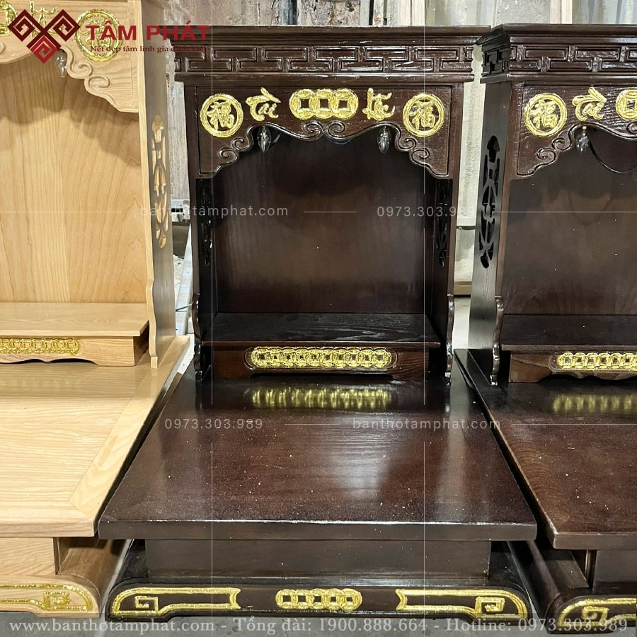 Nổi bật với họa tiết dát vàng sang trọng. 